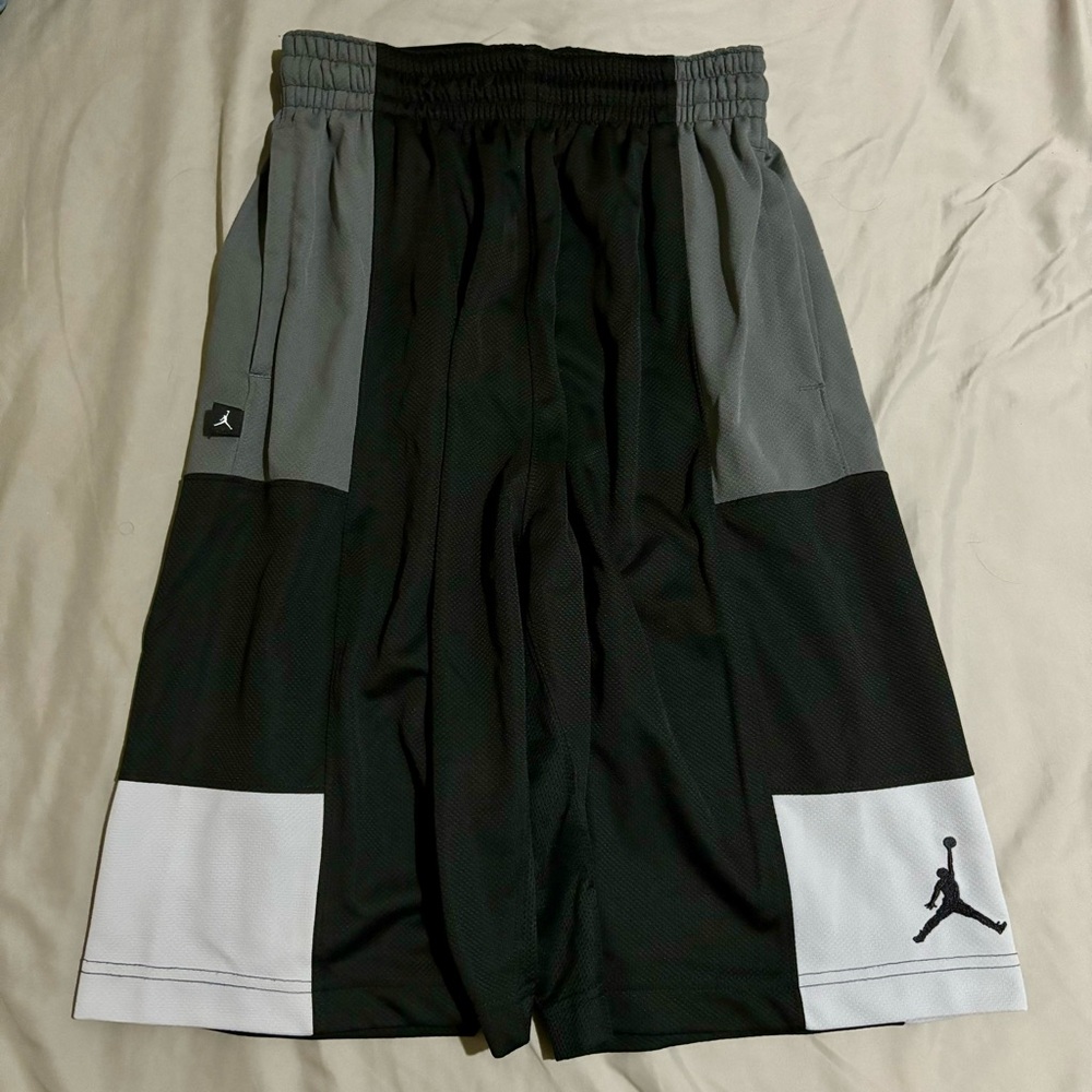 Jordan Basketball Shorts Men’s Size Small